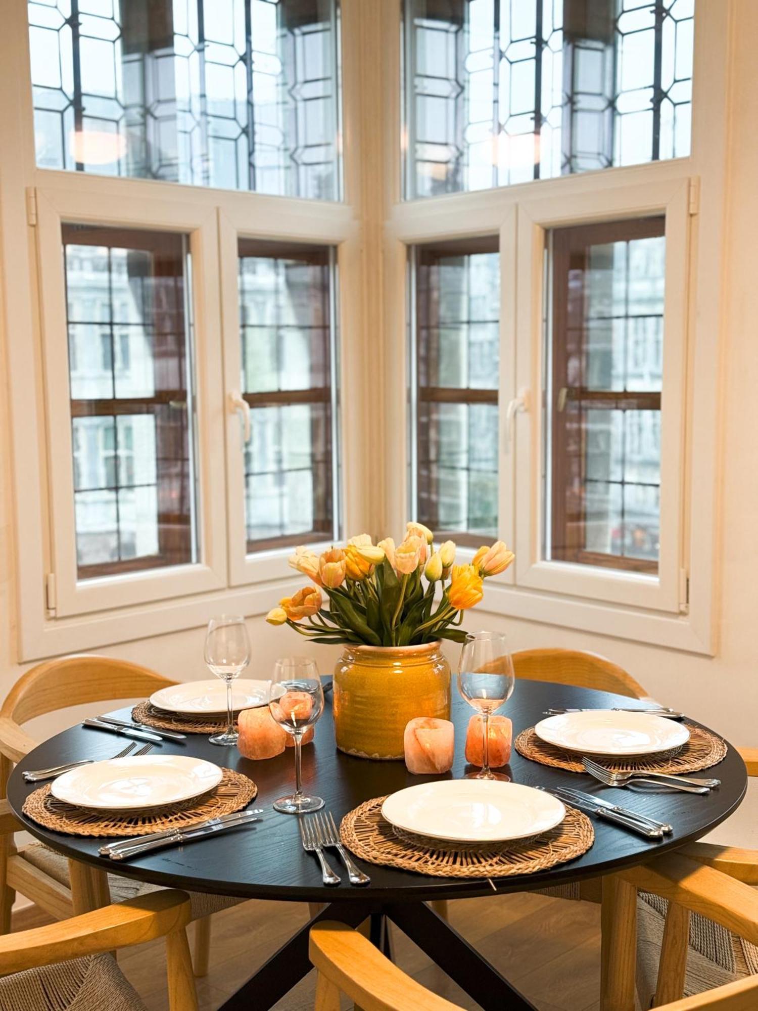 Le Faubourg Suites แอนต์เวิร์ป ภายนอก รูปภาพ